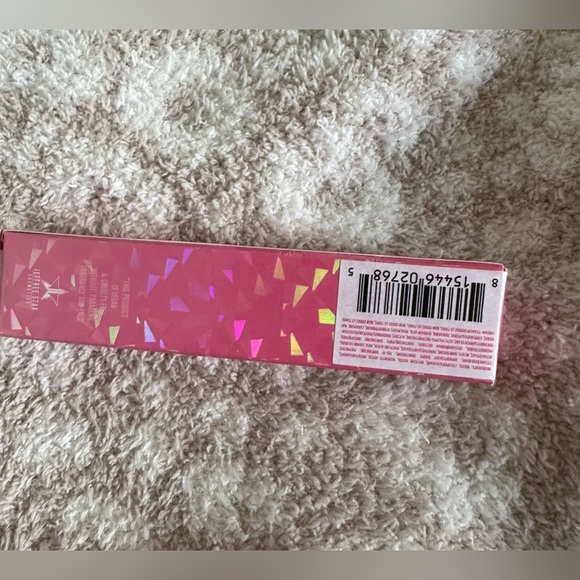 JEFFREE STAR COSMETICS
Magic Star Concealer - Picture 3 of 7